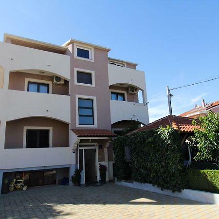 Apartments Lili Biograd Na Moru Extérieur photo