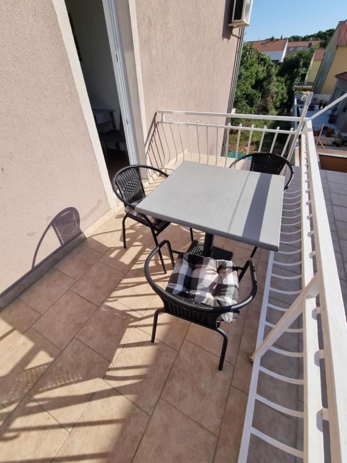 Apartments Lili Biograd Na Moru Extérieur photo
