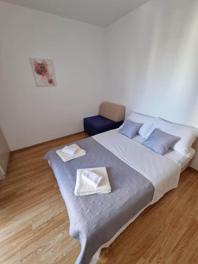 Apartments Lili Biograd Na Moru Extérieur photo