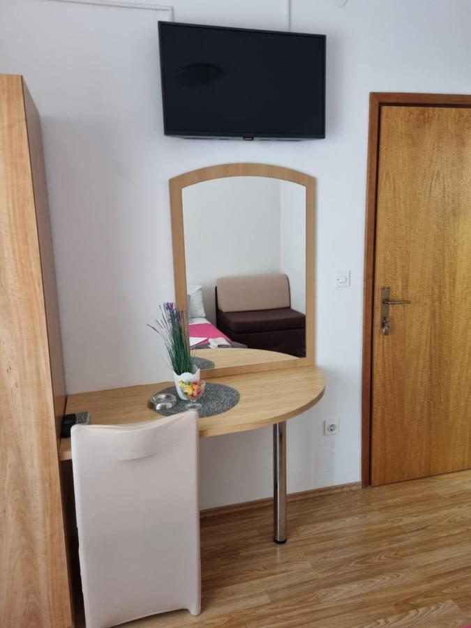 Apartments Lili Biograd Na Moru Extérieur photo