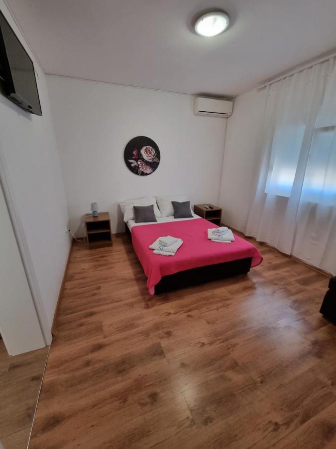 Apartments Lili Biograd Na Moru Extérieur photo