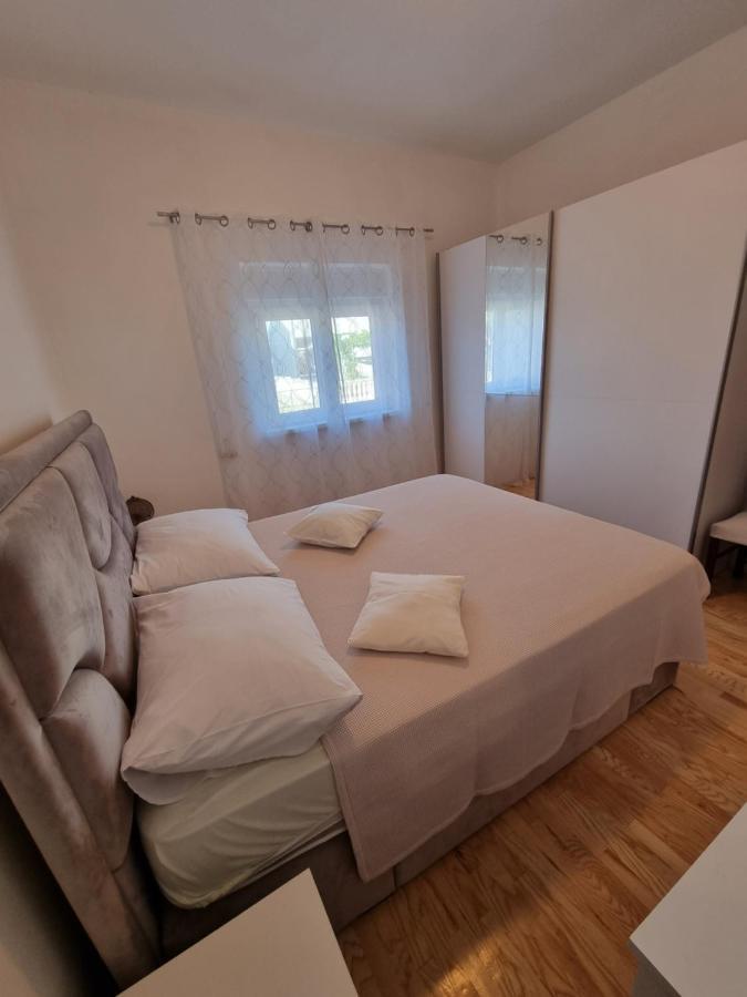 Apartments Lili Biograd Na Moru Extérieur photo