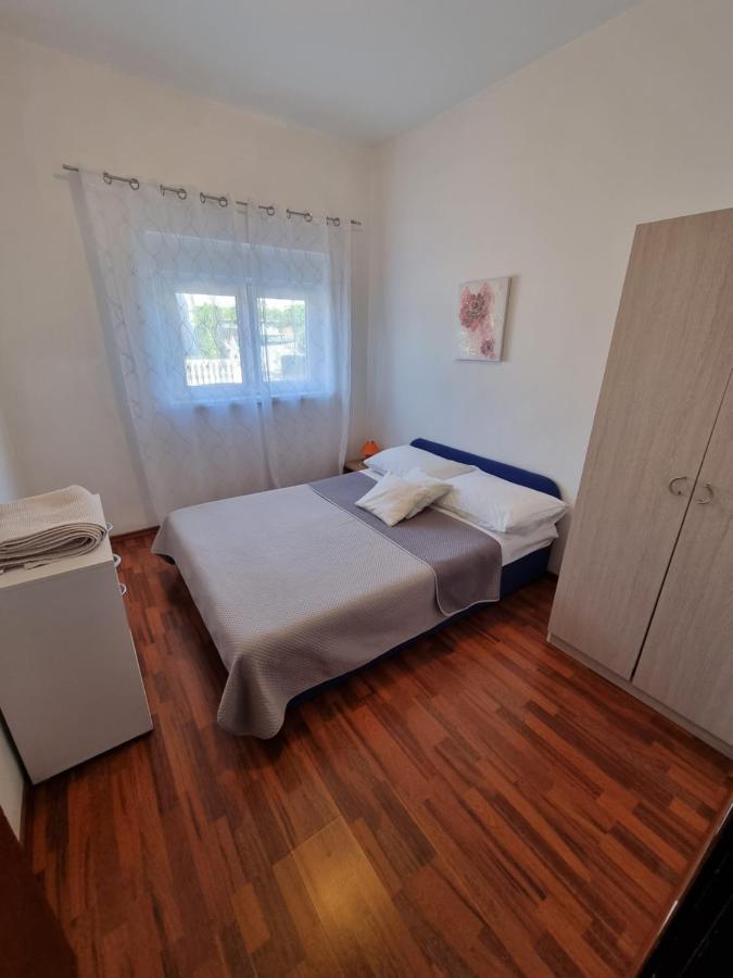 Apartments Lili Biograd Na Moru Extérieur photo
