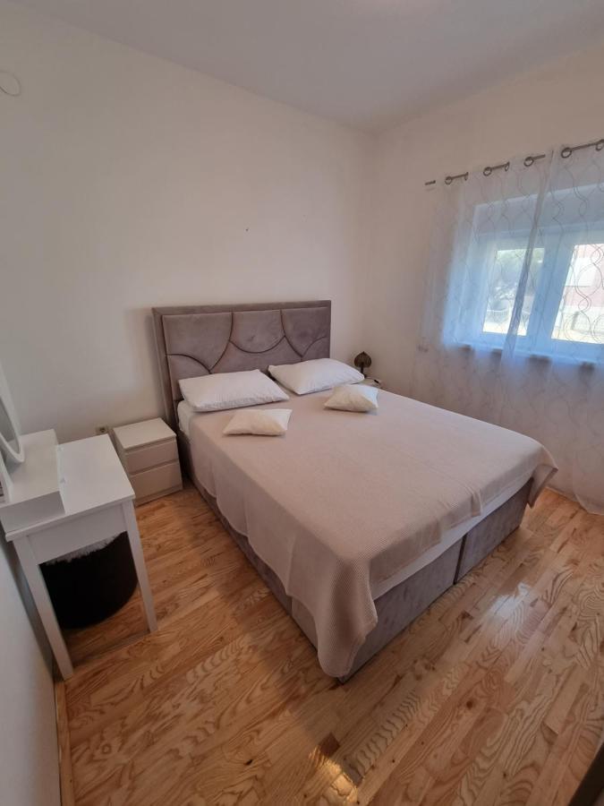 Apartments Lili Biograd Na Moru Extérieur photo