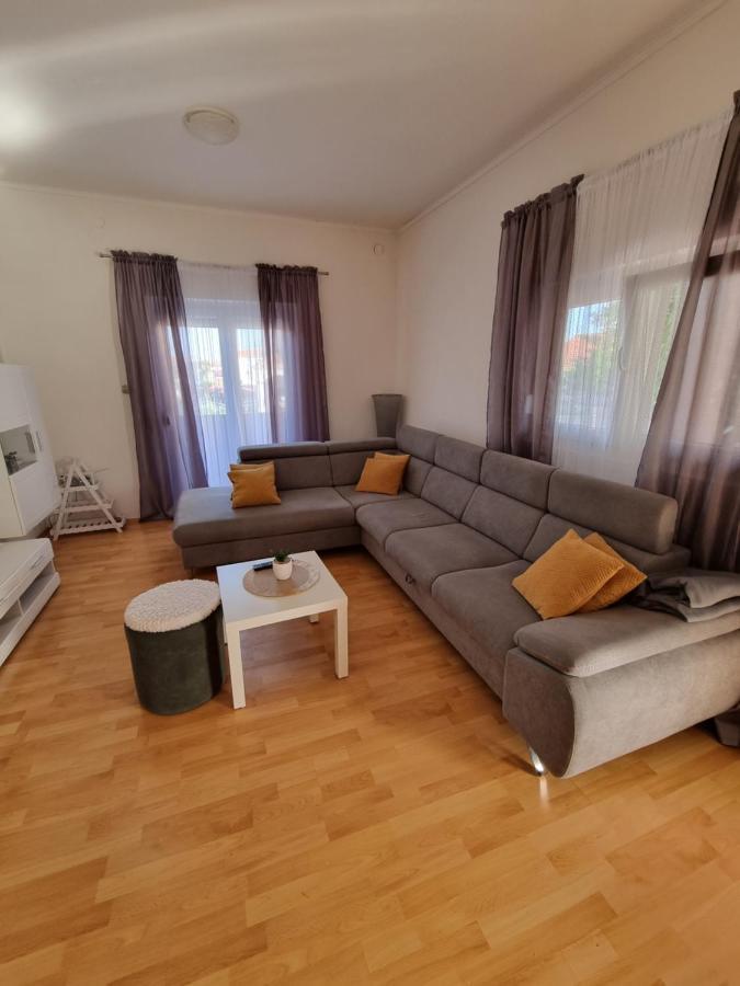 Apartments Lili Biograd Na Moru Extérieur photo