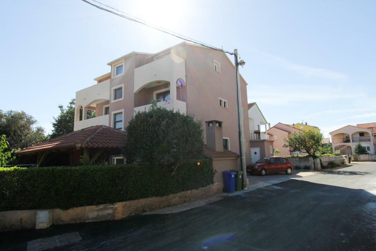 Apartments Lili Biograd Na Moru Extérieur photo