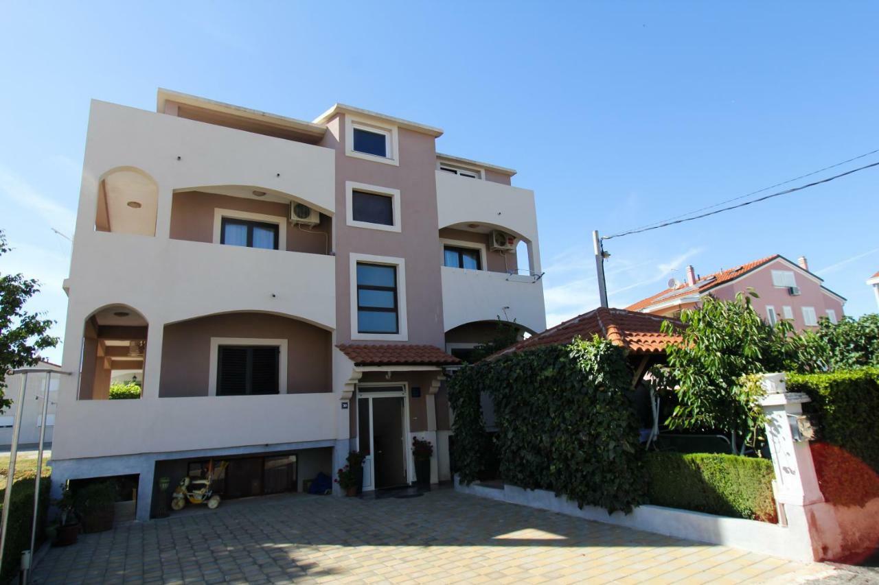 Apartments Lili Biograd Na Moru Extérieur photo